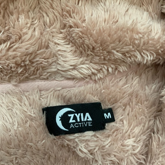 ZYIA Blush Pink Fuzzy Zip Up Jacket - Size Medium - Picture 2 of 4